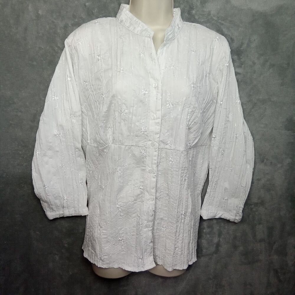 Unbranded Womens Medium White 3/sleeve Buton Up Blouse‎ Floral